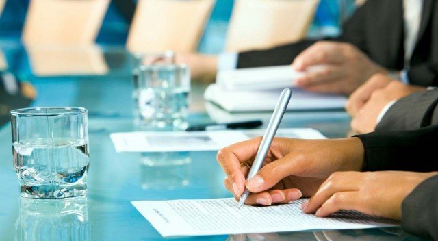 Ілюстроване фото. Підсумковий звіт-презентація відбудеться за адресою:  вулиця Петра Каракая, 10 (Ресторан "Терези")