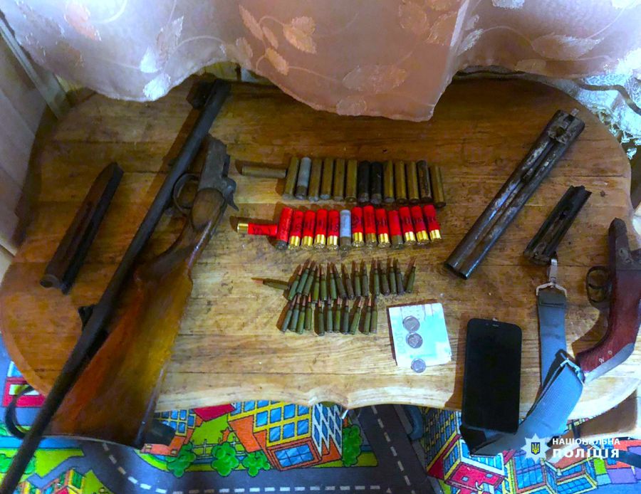 Правопорушника затримали одразу після обшуку та помістили до ізолятора тимчасового тримання