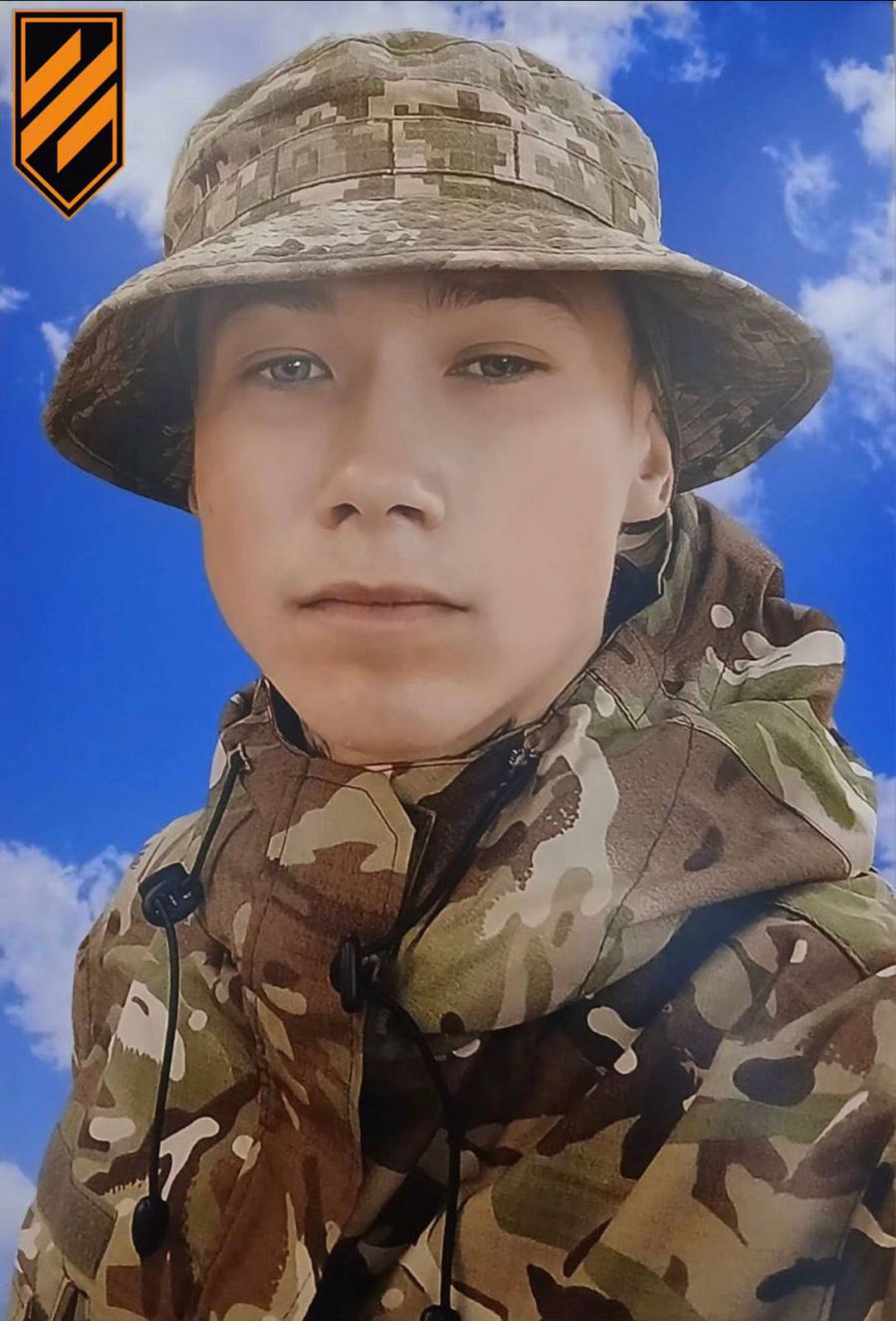 19 листопада 2024 року Віталій Дядюсь загинув біля населеного пункту Новоєгорівка Сватівського 