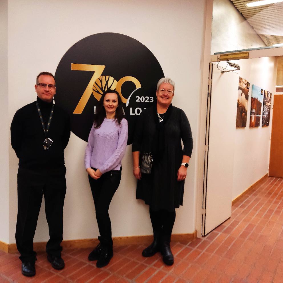 Освітяни працюють над спільним проєктом. Фото: Іванна Токар/Фейсбук