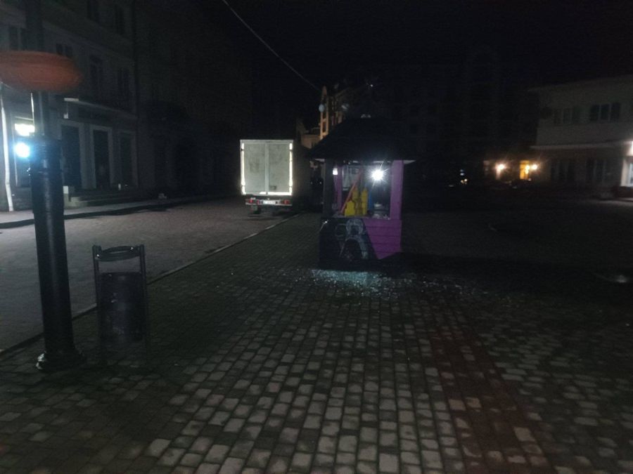 На місце події було викликано слідчо-оперативну групу для винесення відповідного процесуального рішення