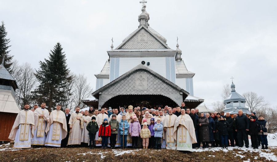 Завершилося урочисте моління молитвою за Україну «Боже Великий, Єдиний». Фото: Івано-Франківська Архієпархія УГКЦ