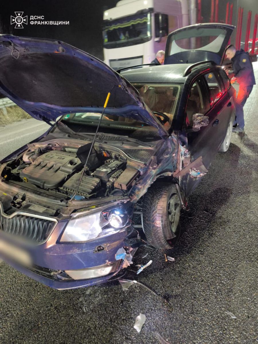 На місці аварії зіткнулися три автомобілі, і діяти потрібно було миттєво