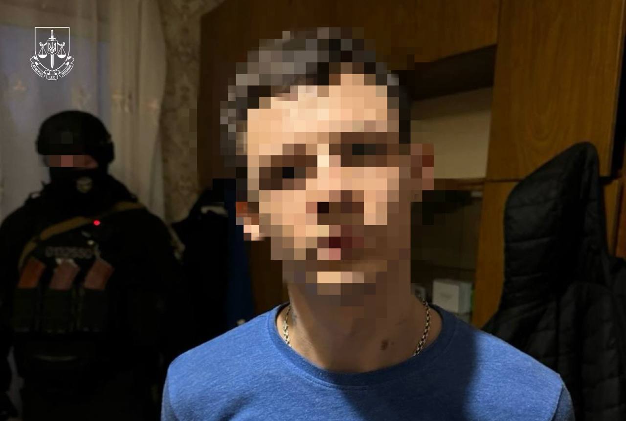 Наразі встановлюються всі, причетні до злочину особи