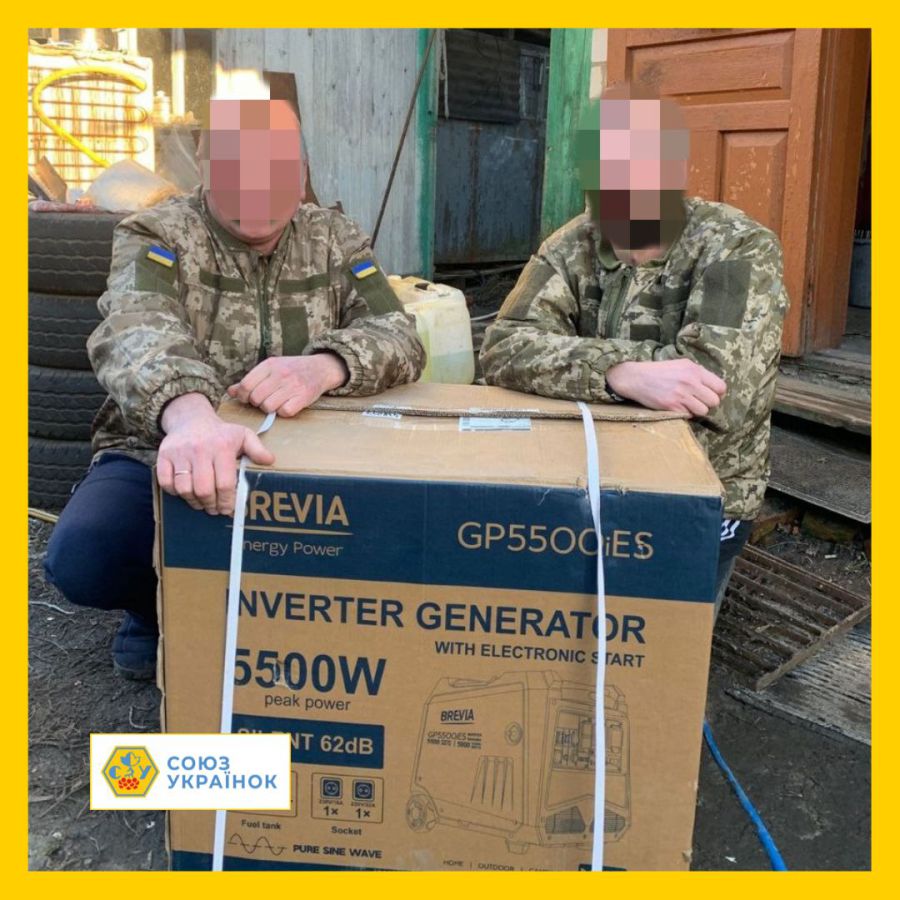 Бойові медики отримали генератор від волонтерів