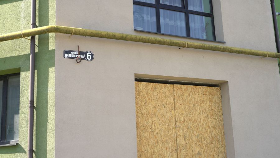 У нежитловому приміщені будинку було демонтовано частину несучої стіни