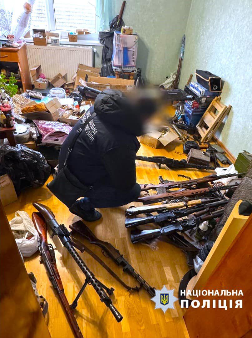 Вся незаконна зброя вилучена та направлена на експертизу