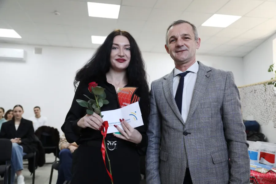 Ганні Шевчук вручили нагороди на церемонії. Фото: Володимир Дутчак