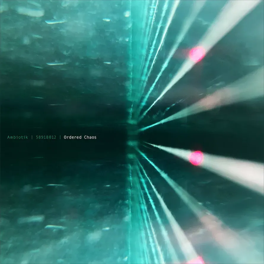 Ідея Ordered Chaos народилась під час постійних поїздок Олександра до Львова