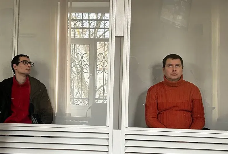 Олександр Віхляєв та Дмитро Кузнецов під час судового засідання 5 лютого. Фото: Суспільне Івано-Франківськ