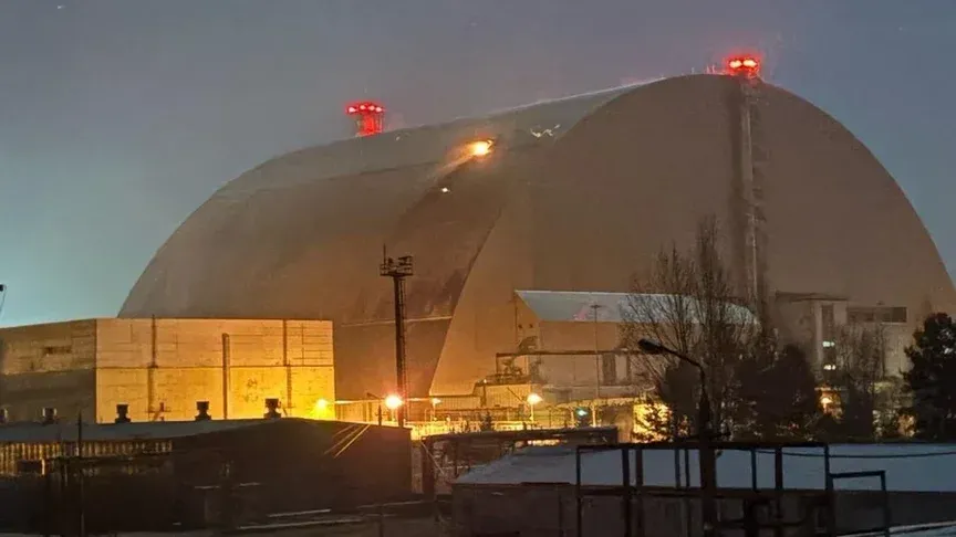 Ілюстроване фото. На місці експерти МАГАТЕ зафіксували дим із даху НБК і запах горілого пластику