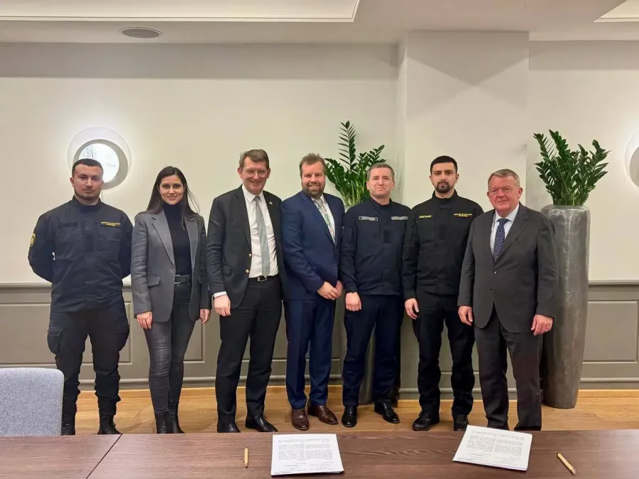  Weibel Scientific — данська компанія з розробки та виготовлення радіолокаційних станцій