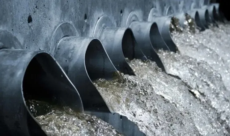 Ілюстроване фото. Тариф на очищення стоків на очисних спорудах ТОВ "Карпатнафтохім" збільшився майже втричі