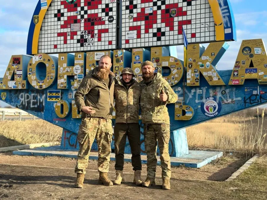 Брати кажуть, що всі ці поранення переносили на ногах і на таблетках