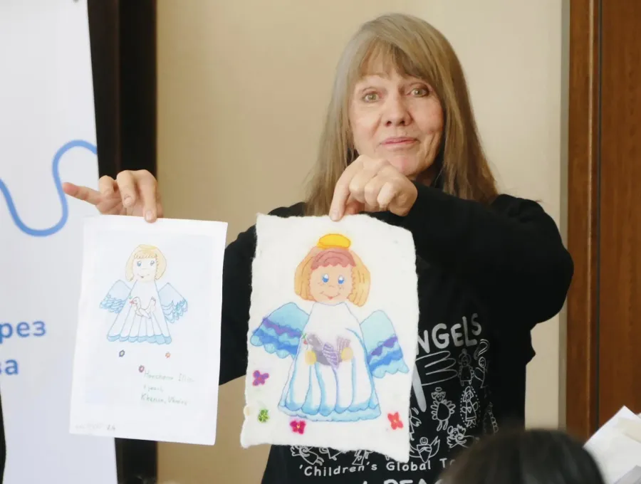 Понад 50 дітей із Калуської громади долучилися до проєкту та малювали своїх Ангелів Миру
