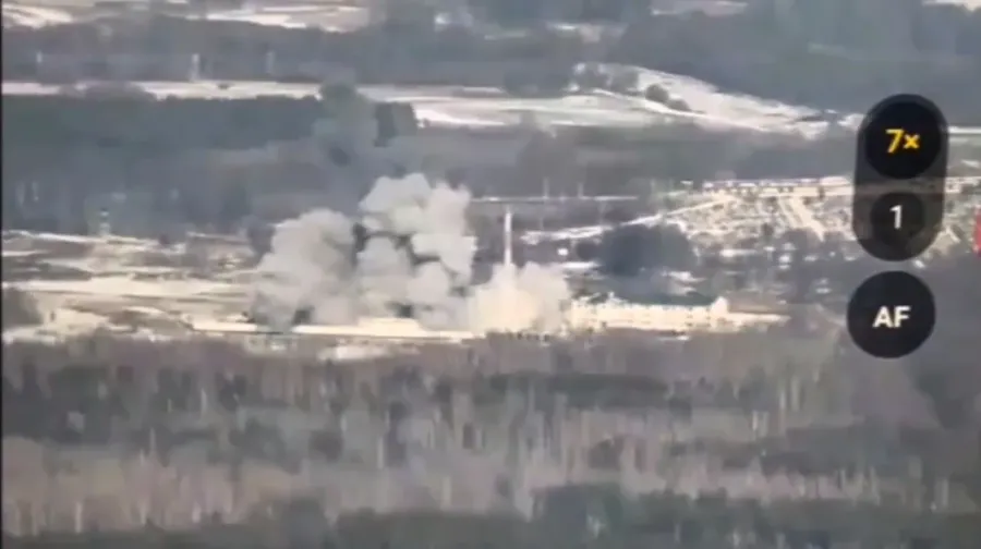 Унаслідок точкового ураження знищено важливу військову інфраструктуру противника. Фото: скрін із відео