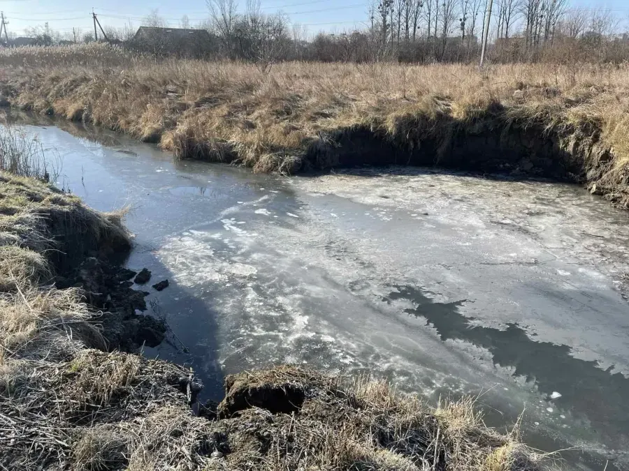 Відстань до найближчого житлового будинку становить 50 метрів