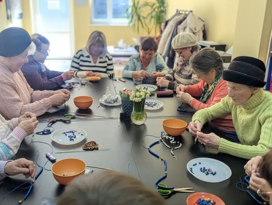 У кожен вузлик жінки вкладали свою вдячність і підтримку. Фото: Леся Псюк
