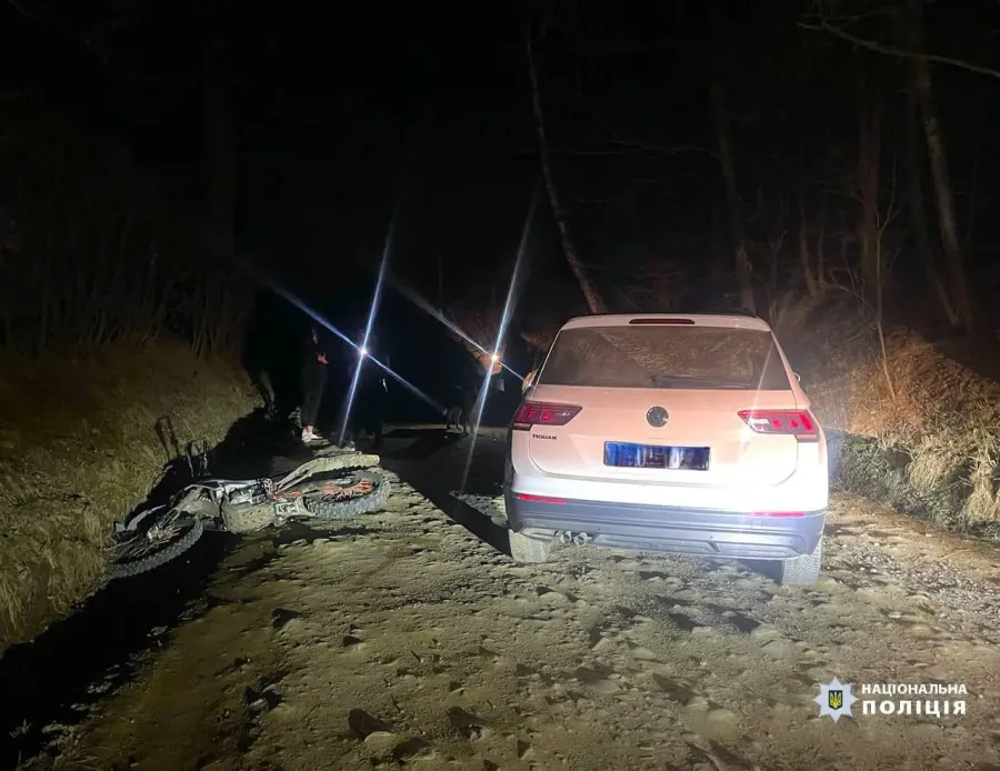 Мотоцикліст виїхав на зустрічну смугу руху