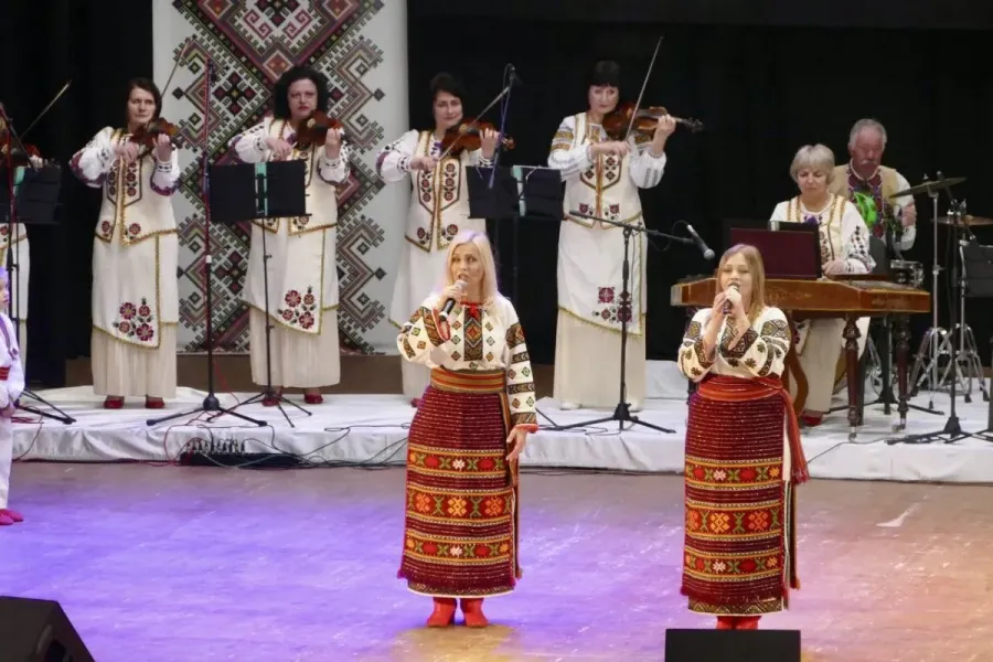 На концерті глядачі побачили 16 творчих номерів. Фото: Калуська міська рада