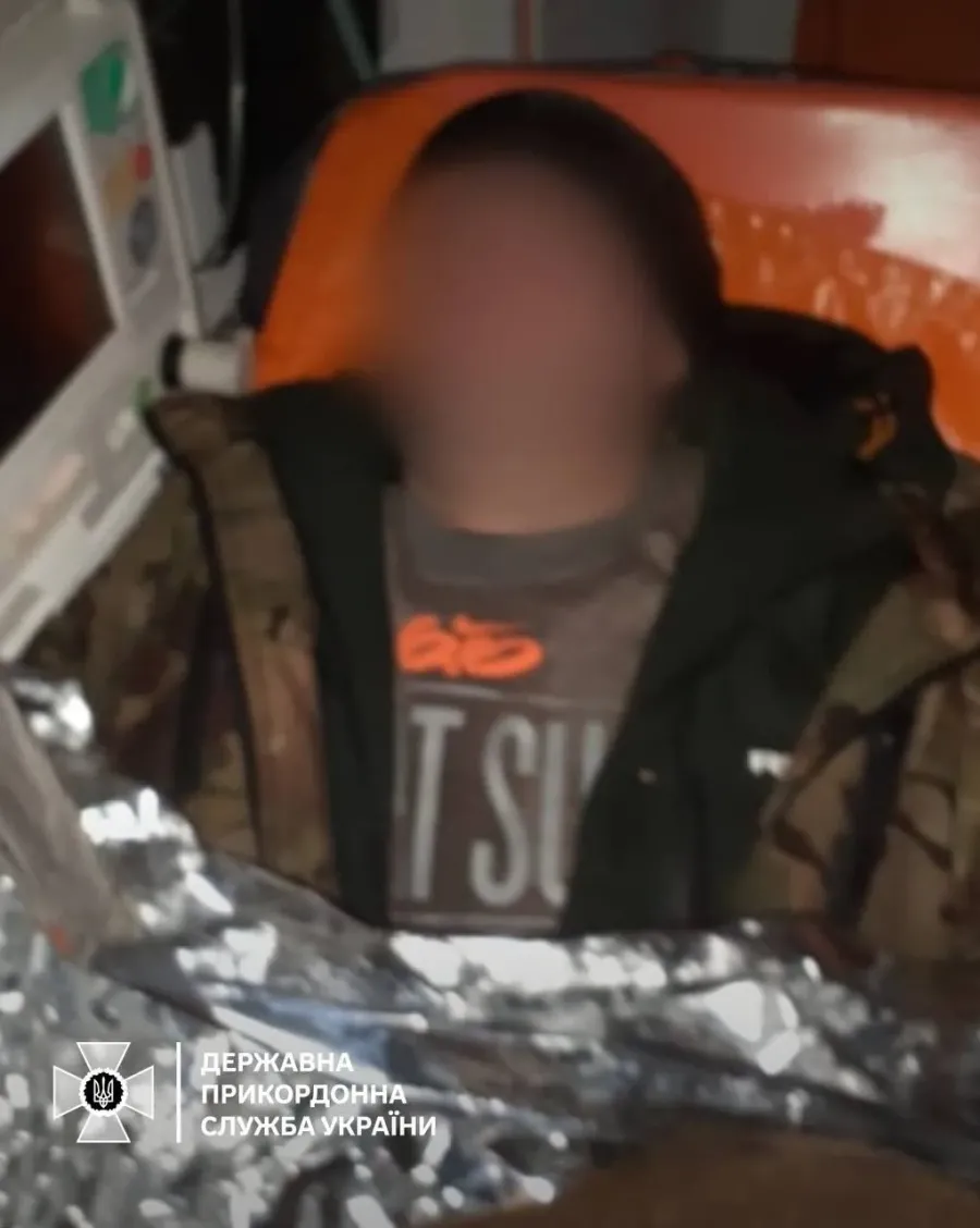 У порушника діагностували переохолодження, нині його життю нічого не загрожує