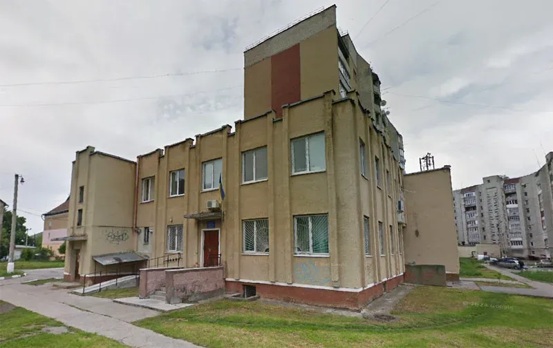 Також біля будівлі Пенсійного фонду встановлять обладнання для паркування чотирьох велосипедів