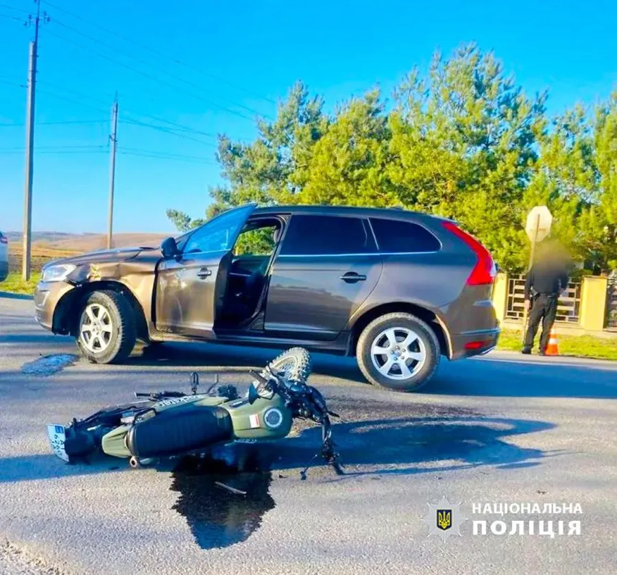 26-річна водійка Volvo не надала переваги мотоциклісту