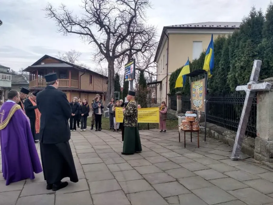 Хрест, який нестимуть паломники, встановлять на Аскольдовій могилі