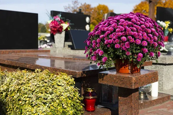 Ілюстроване фото. З початку року у Калуші виділили допомогу на 12 надгробків 