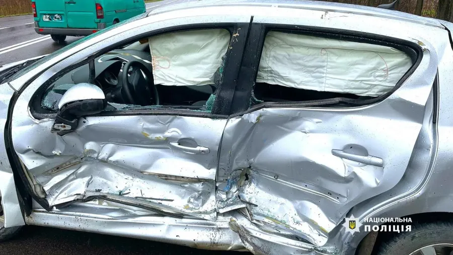 Водії за кермом були тверезі