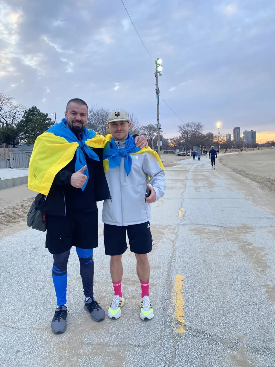 Однією з умов участі в пробігу було прийти з українським прапором