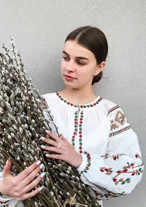 Придбати ніжні весняні букетики шутки можна за донат від 50 гривень