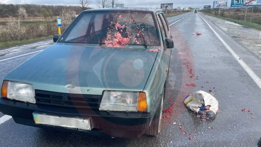 На місці ДТП працює слідчо-оперативна група. Фото: Інформатор