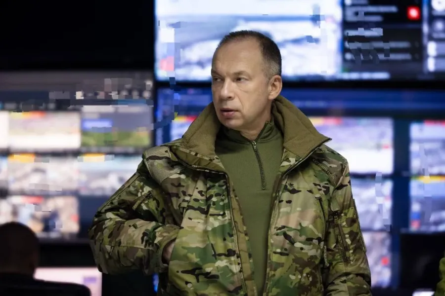 Олександр Сирський повідомив про збільшення кількості наступальних дій противника. Фото: Головнокомандувач ЗСУ / Фейсбук