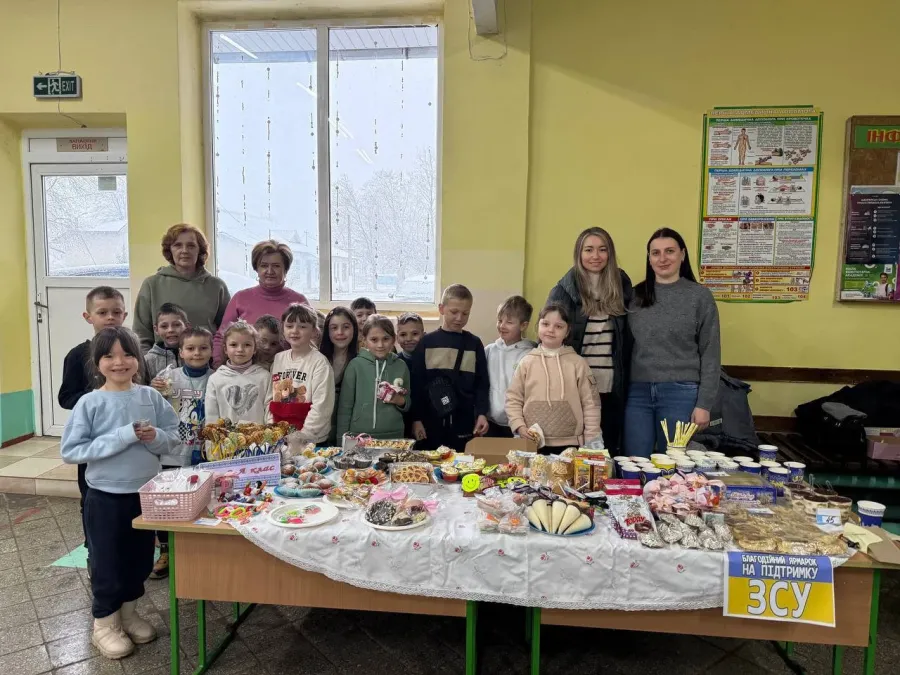  У благодійному ярмарку взяли участь батьки, учні та педагоги