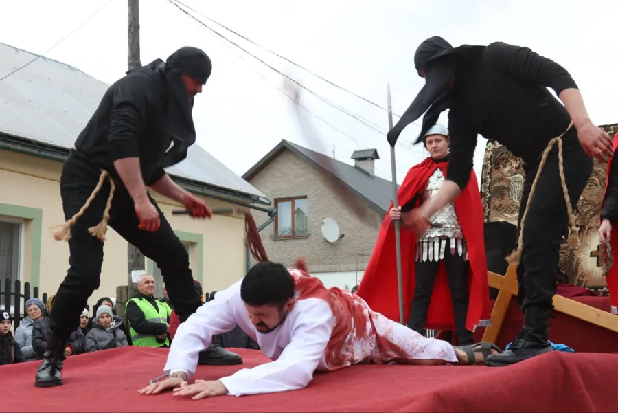 Кошти спрямують на машину Василю Гладенькому, що воює з синами на Запорізькому напрямку. Фото: Іван Мазурик