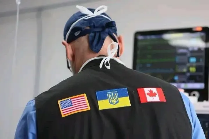 З-поміж сотень пацієнтів відібрали людей з важкими пораненнями