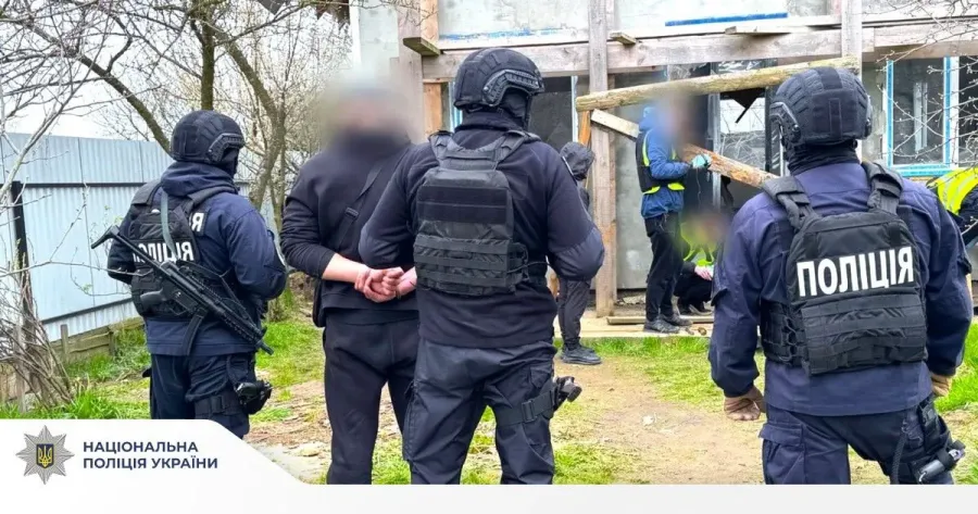 Зловмисника затримали та помістили до ізолятора тимчасового тримання