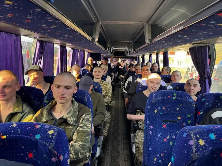 Сьогодні, 19 квітня, ще 277 воїнів повернулися додому з російського полону