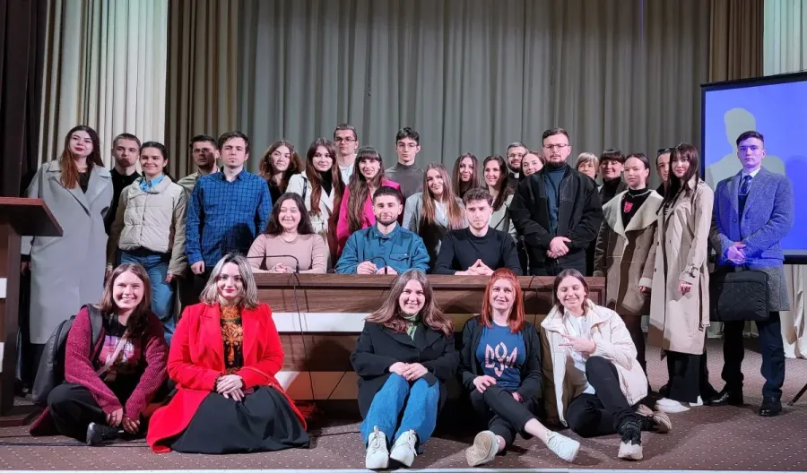 До складу Молодіжної ради можуть входити громадяни України віком від 14 до 35 років