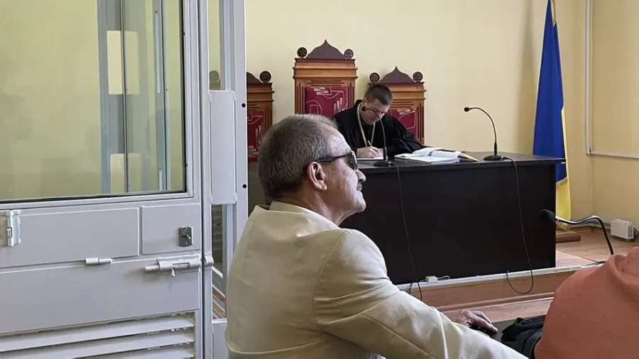 Окрім штрафу, суддя постановив повернути обвинувачуваному Миколі Блискуну деревʼяну палицю