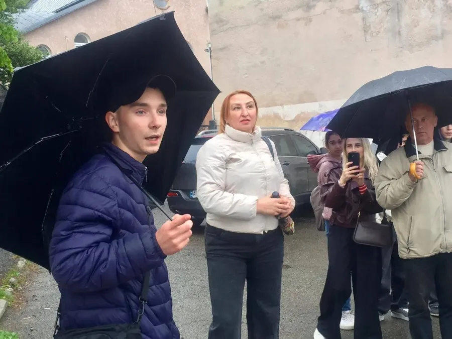 В основу екскурсії юнак поклав власну дослідницьку працю