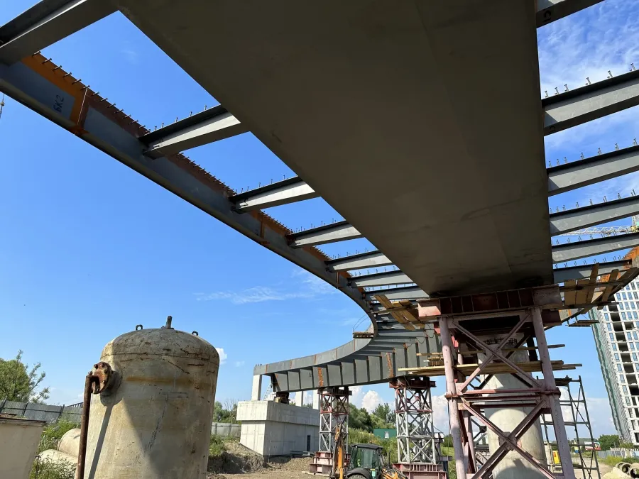 Мережі уже підведені, бетонні роботи зроблені, метал на місці, — розповів Руслан Марцінків