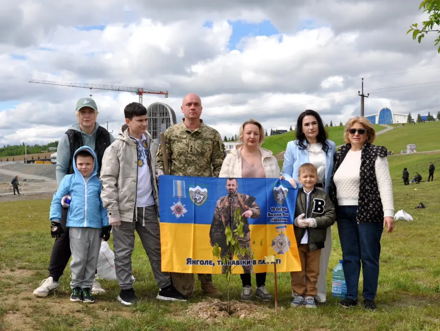 Кожен із 67 дубочків – іменний, на честь воїна, у пам’ять про кожного Героя