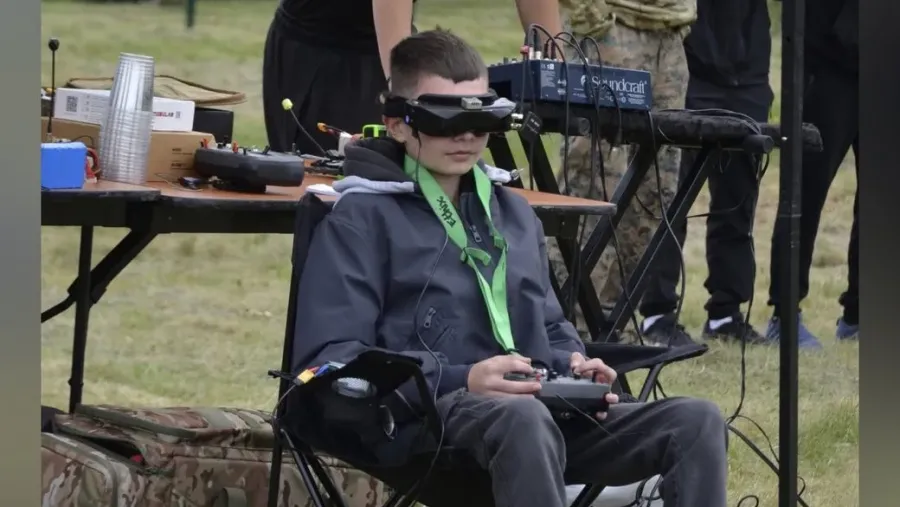 Дрон, яким керували діти, розробив учень дев’ятого класу Іваниківського ліцею Андрій Слободян