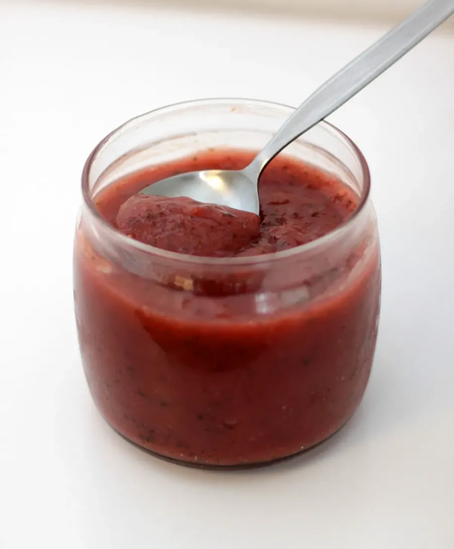 Також можна приготувати джем з ревеню на зиму