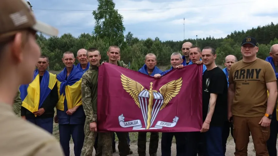 Усі 307 визволених оборонців — чоловіки, представники рядового та сержантського складу