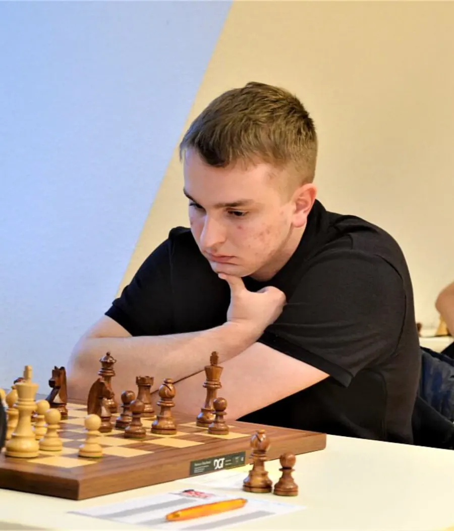 Валентин Прокоф'єв подолав першу сходинку до звання міжнародного гросмейстера