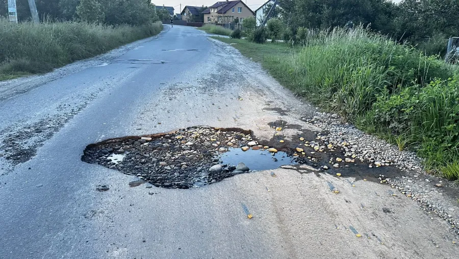 На холодний асфальт потрібно зібрати 4 000 гривень