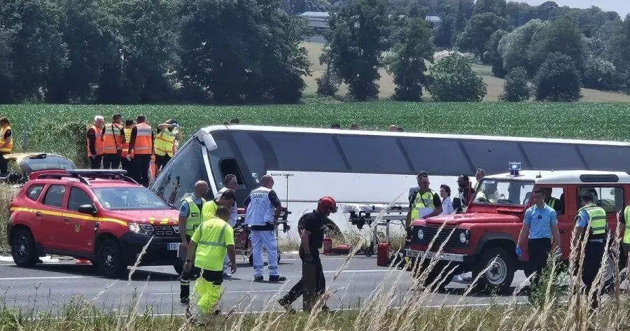 Автобус перевозив громадян України, зокрема групу неповнолітніх. Фото: x.com/icimaine